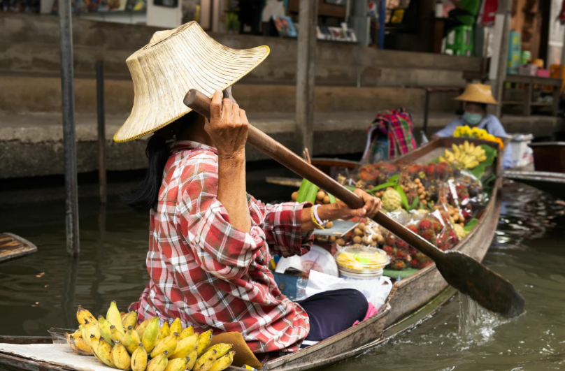 Floating market