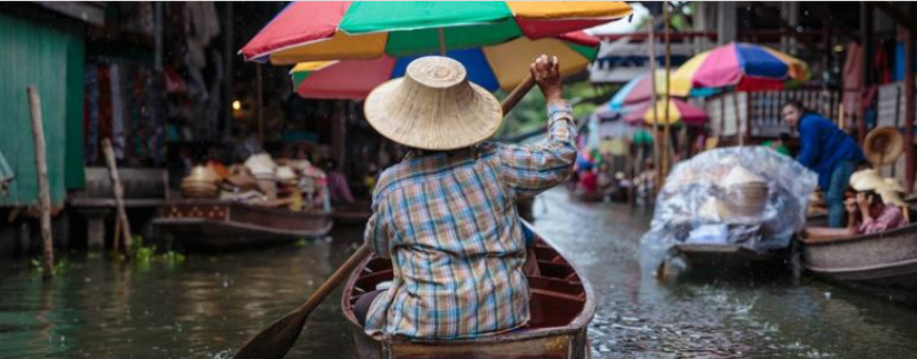 Floating and Train Market